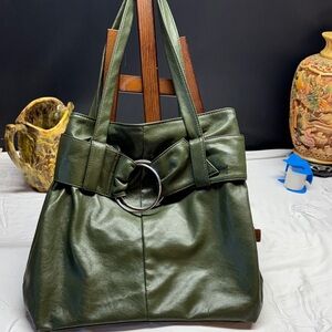 Chic Olive Green Tote Bag with Ring Accent